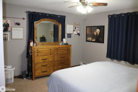 1160 Division Street Garner IA 50438