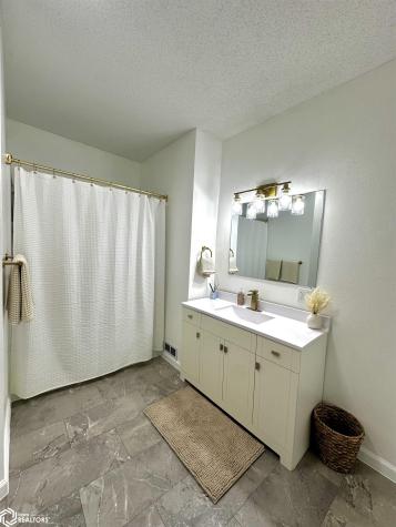 178 1st Street NW Britt IA 50423