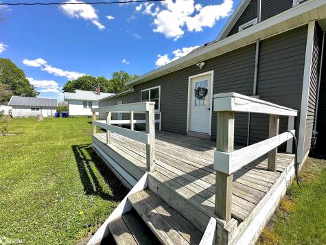 178 1st Street NW Britt IA 50423