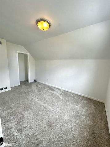 178 1st Street NW Britt IA 50423