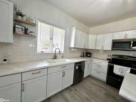 178 1st Street NW Britt IA 50423