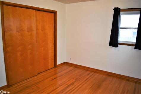 1009 Pearl Iowa Falls IA 50126