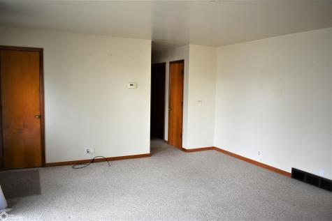 1009 Pearl Iowa Falls IA 50126