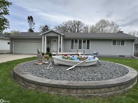 111 Orchard Lane Clear Lake IA 50428