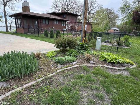 111 Orchard Lane Clear Lake IA 50428