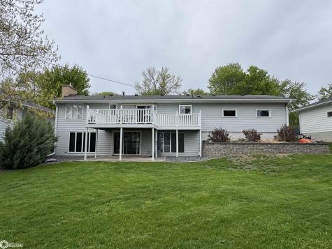111 Orchard Lane Clear Lake IA 50428