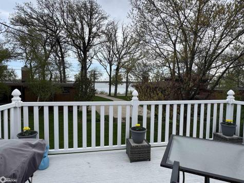 111 Orchard Lane Clear Lake IA 50428
