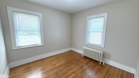 107 S Rhode Island Avenue Mason City IA 50401