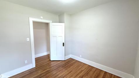 107 S Rhode Island Avenue Mason City IA 50401