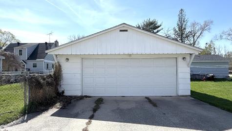 107 S Rhode Island Avenue Mason City IA 50401