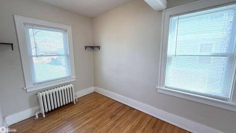 107 S Rhode Island Avenue Mason City IA 50401