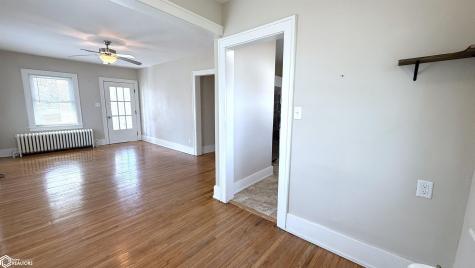 107 S Rhode Island Avenue Mason City IA 50401