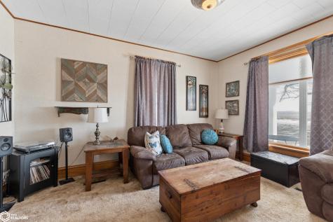 21530 Pheasant Avenue Mason City IA 50401