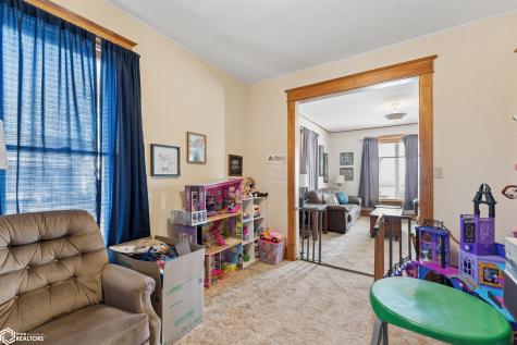 21530 Pheasant Avenue Mason City IA 50401