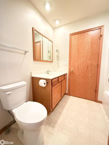 1656 Dorell Drive Hampton IA 50441