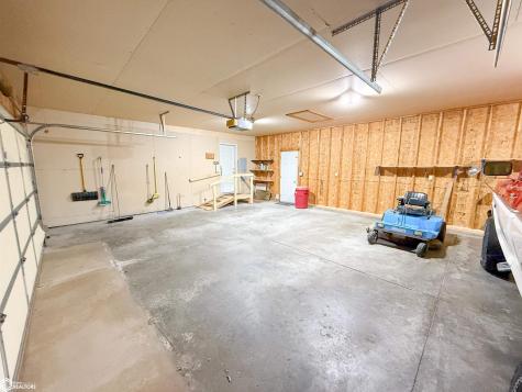 1656 Dorell Drive Hampton IA 50441