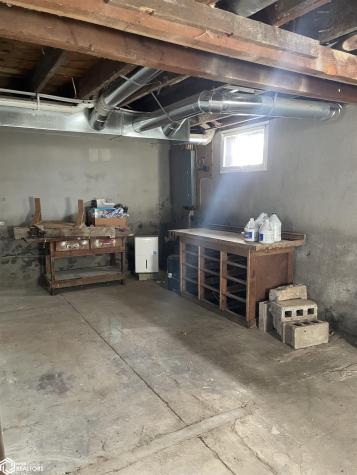 412 3rd Street NW Buffalo Center IA 50424