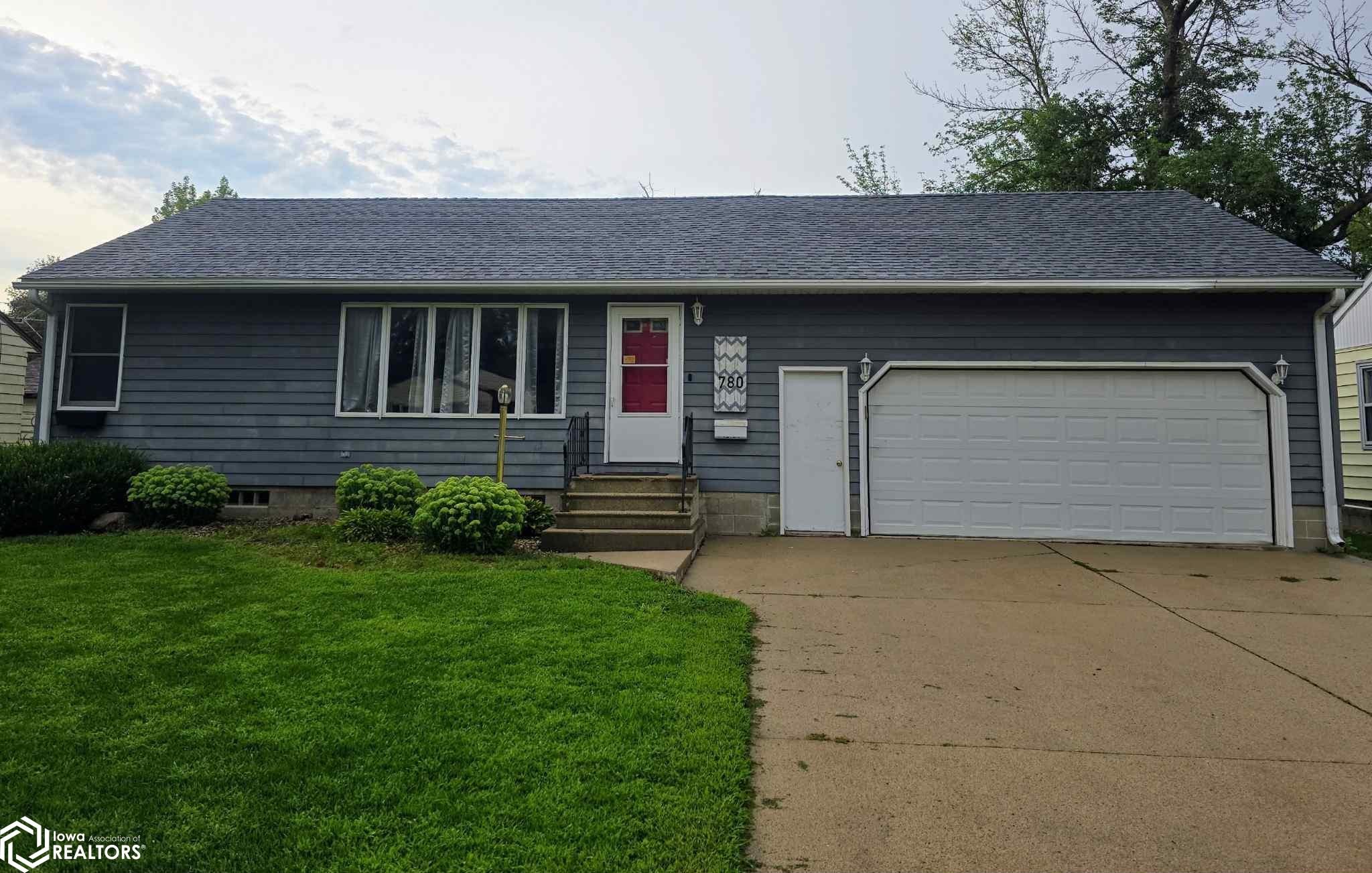 780 W 5th Street Garner IA 50438