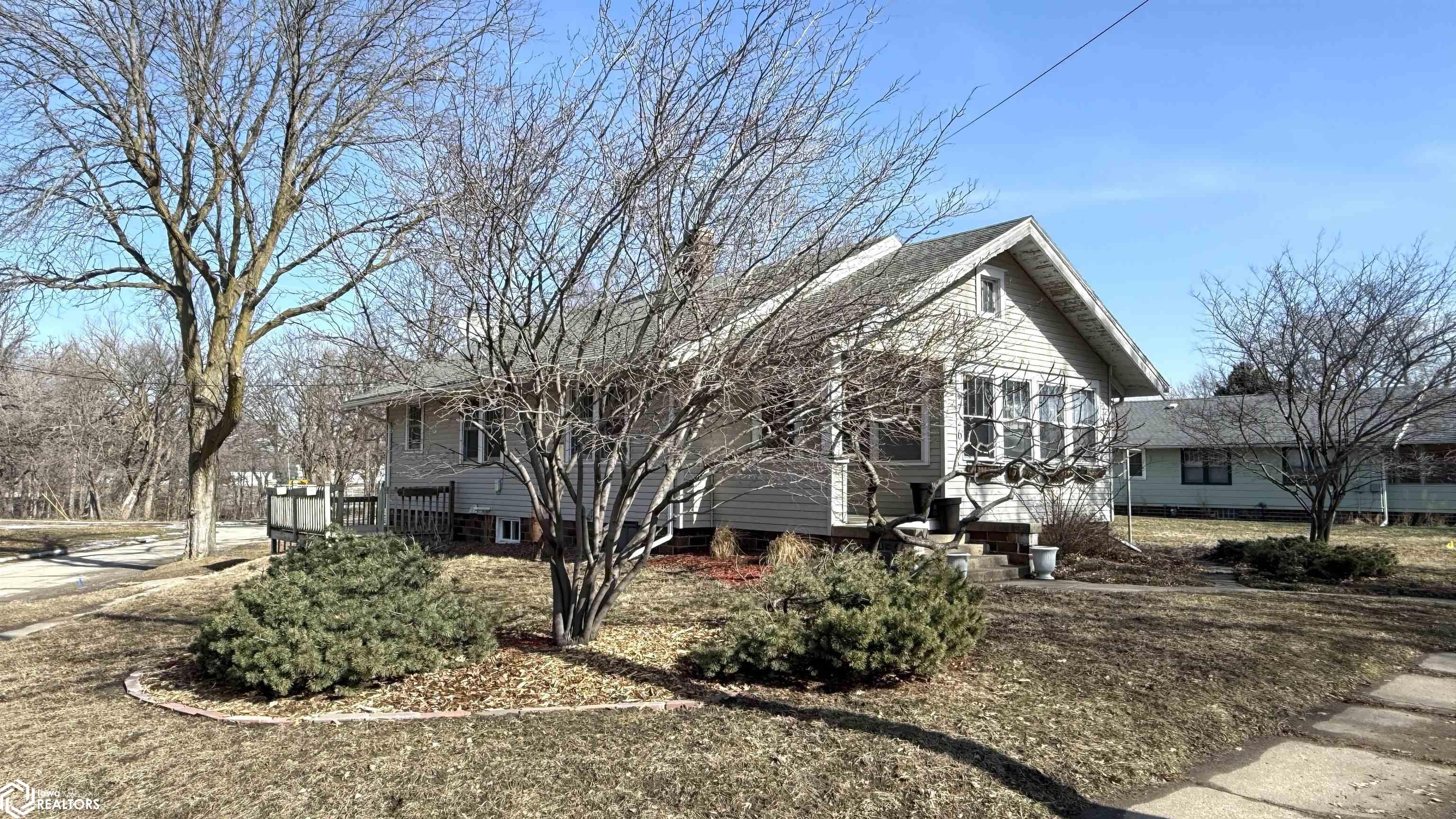 726 1st Street SW Mason City IA 50401