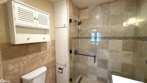 726 1st Street SW Mason City IA 50401