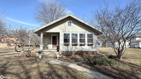 726 1st Street SW Mason City IA 50401