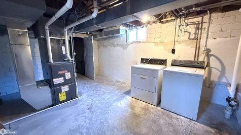 726 1st Street SW Mason City IA 50401