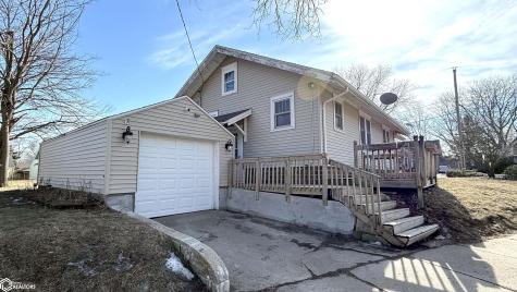 726 1st Street SW Mason City IA 50401