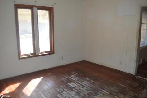 215 3rd Street NE Belmond IA 50421