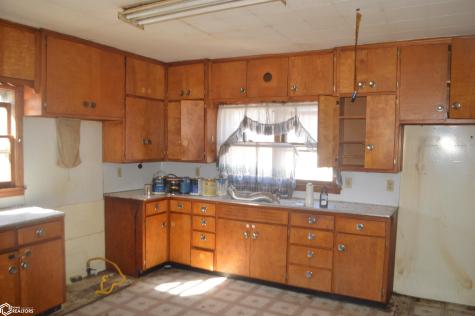 215 3rd Street NE Belmond IA 50421