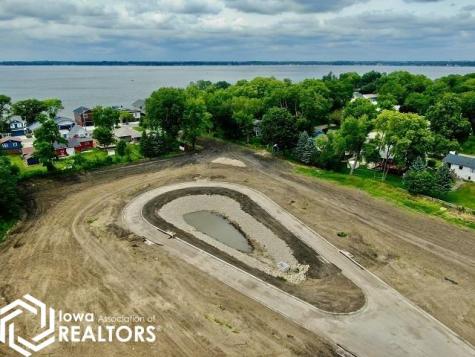 314 27th Place S Clear Lake IA 50428