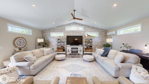114 Cathedral Oaks Road Forest City IA 50436