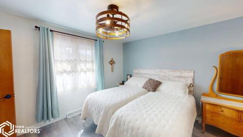 114 Cathedral Oaks Road Forest City IA 50436