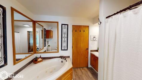 114 Cathedral Oaks Road Forest City IA 50436
