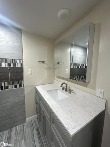 1316 Siloam Iowa Falls IA 50126
