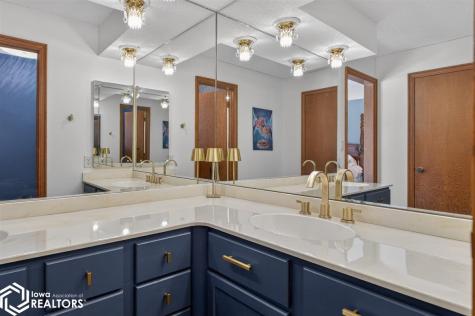 15 Timberlane Drive Clear Lake IA 50428