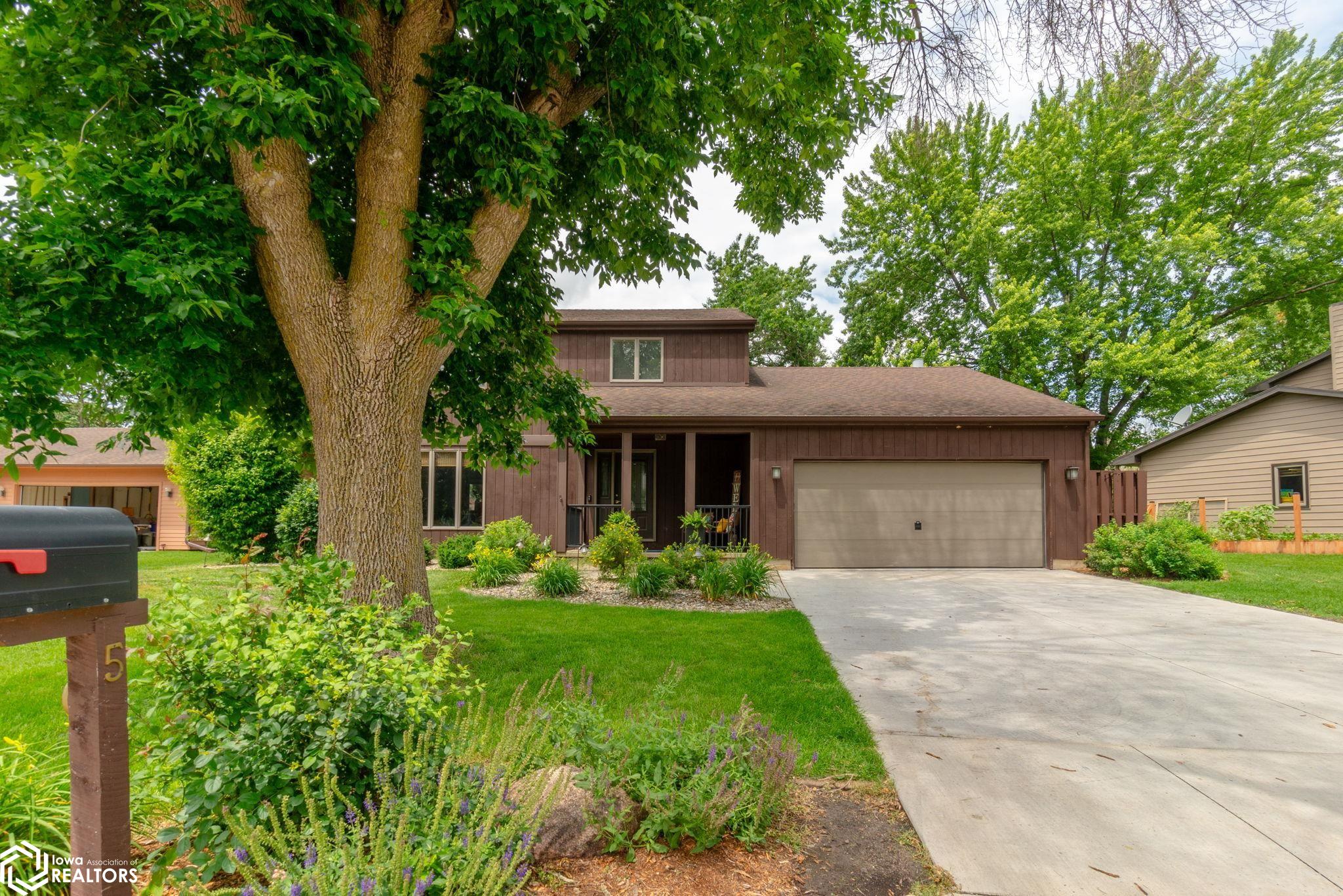 5 Quarry Road Mason City IA 50401