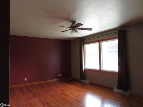 417 7th Avenue NE Clarion IA 50525
