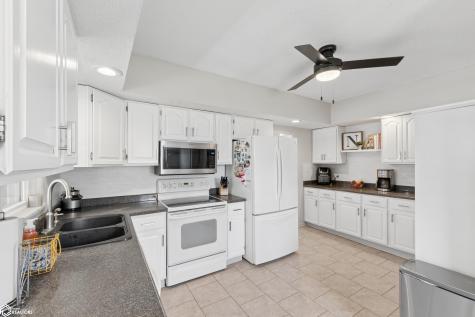 1417 Main Avenue Clear Lake IA 50428