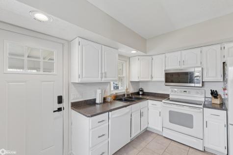 1417 Main Avenue Clear Lake IA 50428