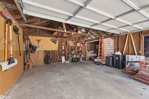 1417 Main Avenue Clear Lake IA 50428
