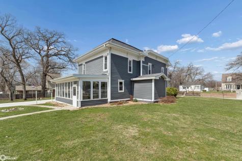 1417 Main Avenue Clear Lake IA 50428