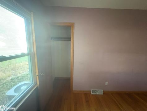 712 5th Street NE Belmond IA 50421