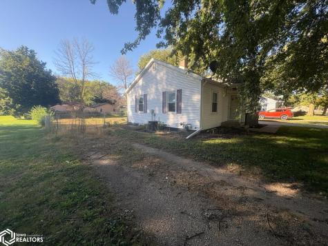 712 5th Street NE Belmond IA 50421