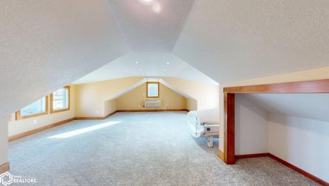 10 Deer Creek Court Mason City IA 50401