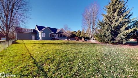 10 Deer Creek Court Mason City IA 50401