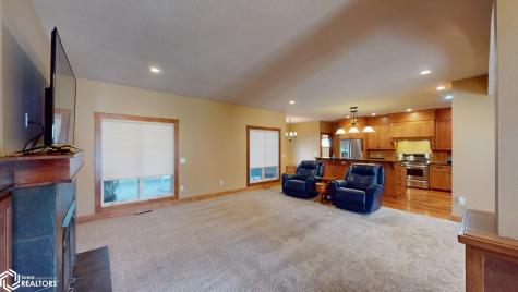 10 Deer Creek Court Mason City IA 50401