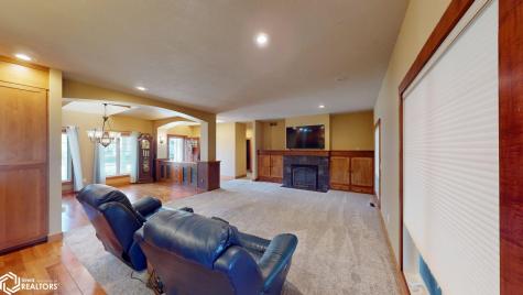 10 Deer Creek Court Mason City IA 50401