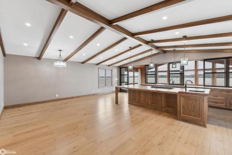 302 E Lake Street Ventura IA 50482