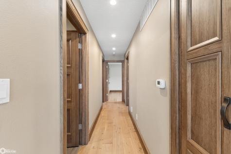 302 E Lake Street Ventura IA 50482