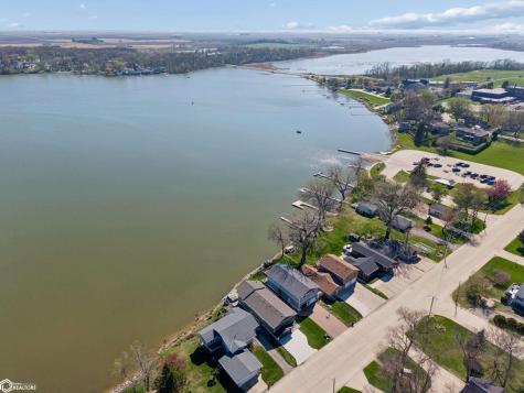 302 E Lake Street Ventura IA 50482